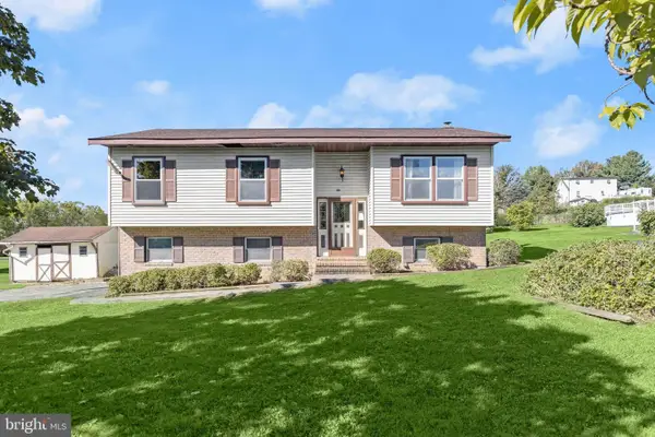 30 Sugarboot Ln, HANOVER, PA 17331