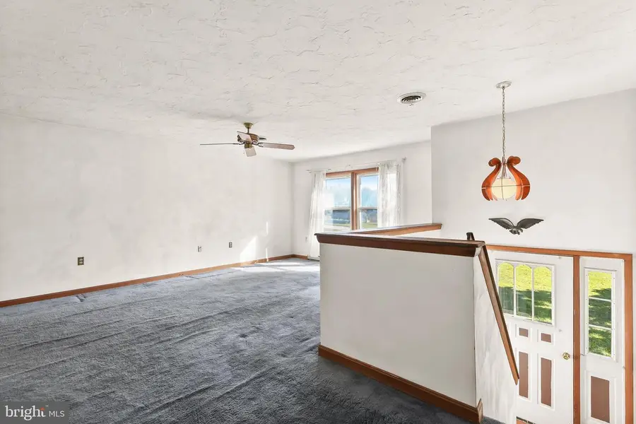 30 Sugarboot Ln, Hanover, PA 17331 - #3