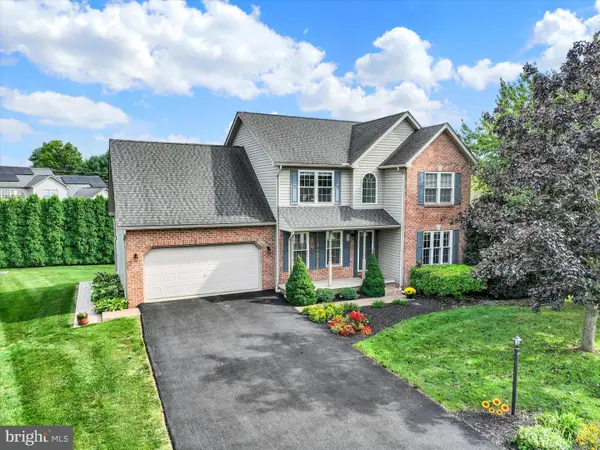 2240 Bernays Dr, YORK, PA 17404