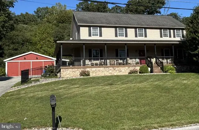 1147 Lake Rd, Spring Grove, PA 17362 - #2