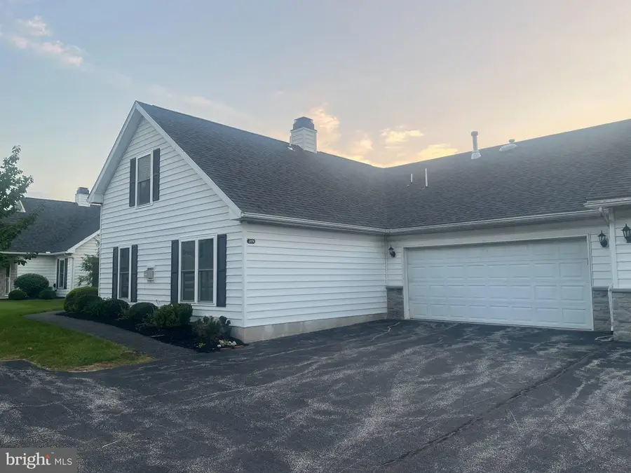 2176 Bayberry Ln, York, PA 17403 - #2