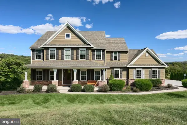 110 Hunters Chase, ETTERS, PA 17319