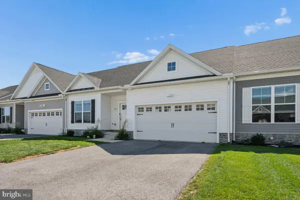 229 Ridge View Ln, HANOVER, PA 17331