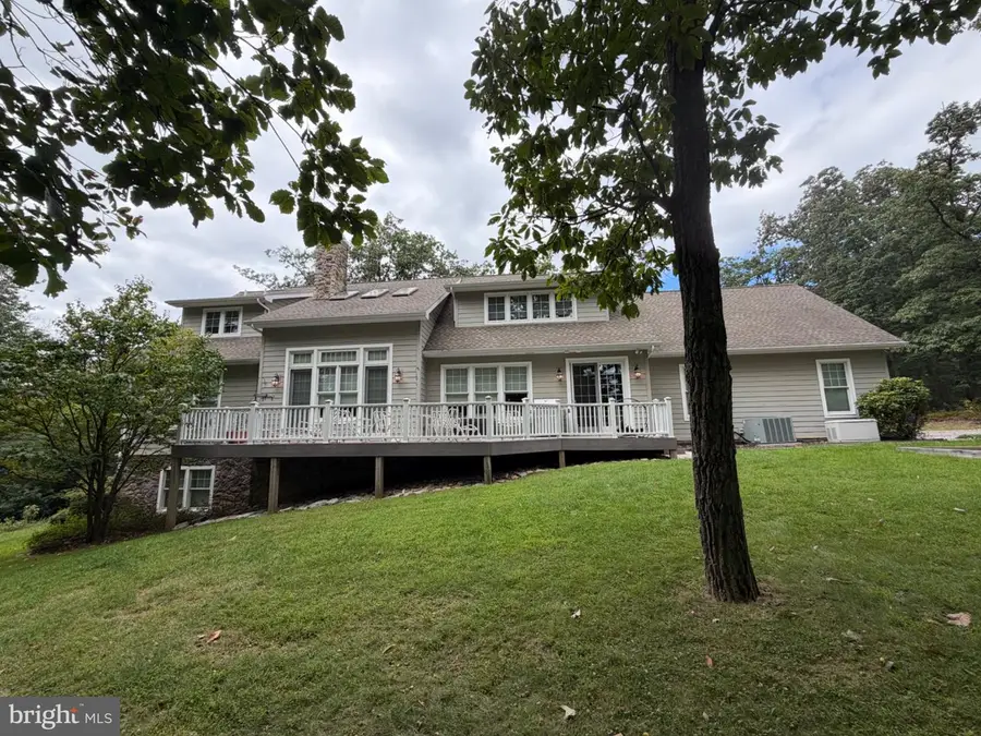 779 Laurel Woods Ln, Hanover, PA 17331 - #3