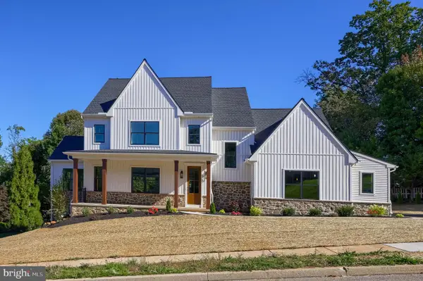 905 Aspen Ln, RED LION, PA 17356