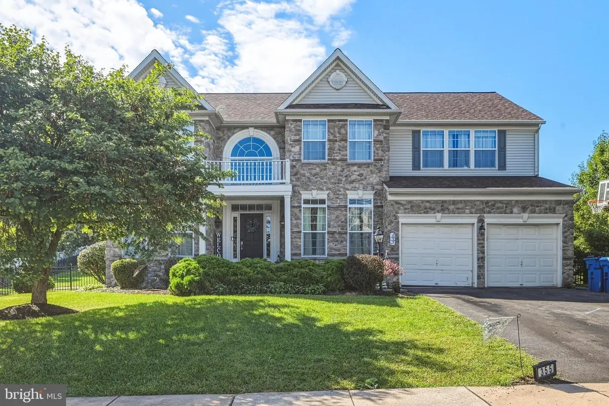 355 Greenfield St, Manchester, PA 17345 - #1