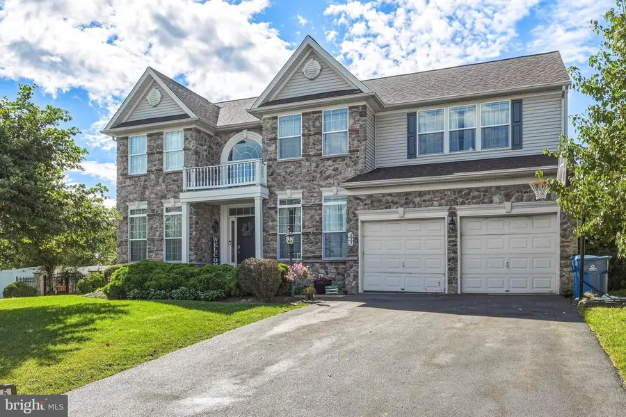 355 Greenfield St, Manchester, PA 17345 - #2
