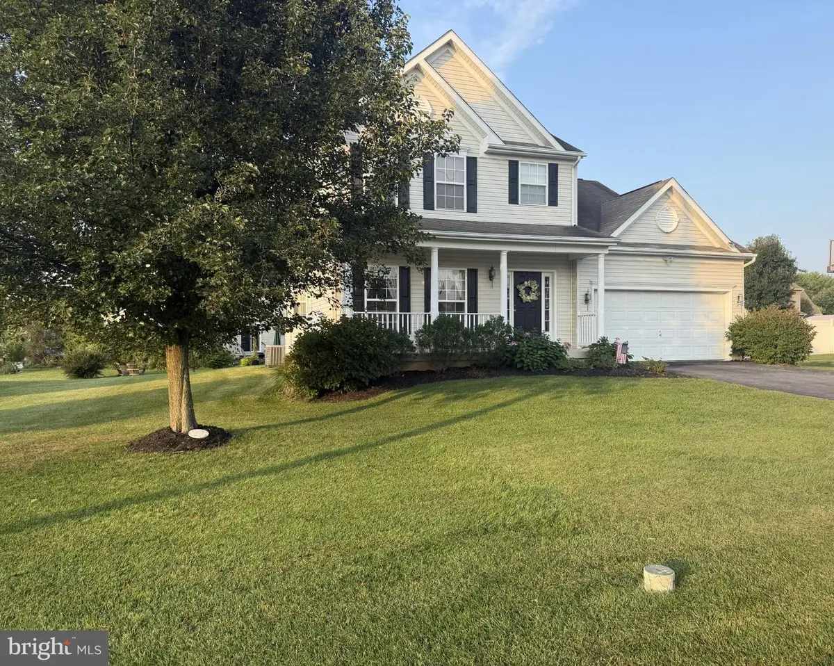 128 Farm House Ln, York, PA 17408 - #1