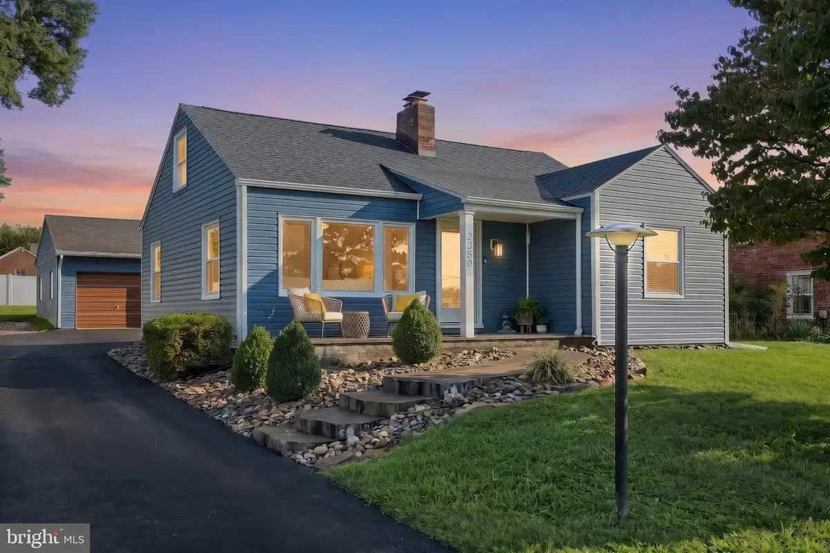 2350 Pleasant View Dr, York, PA 17406 - #1