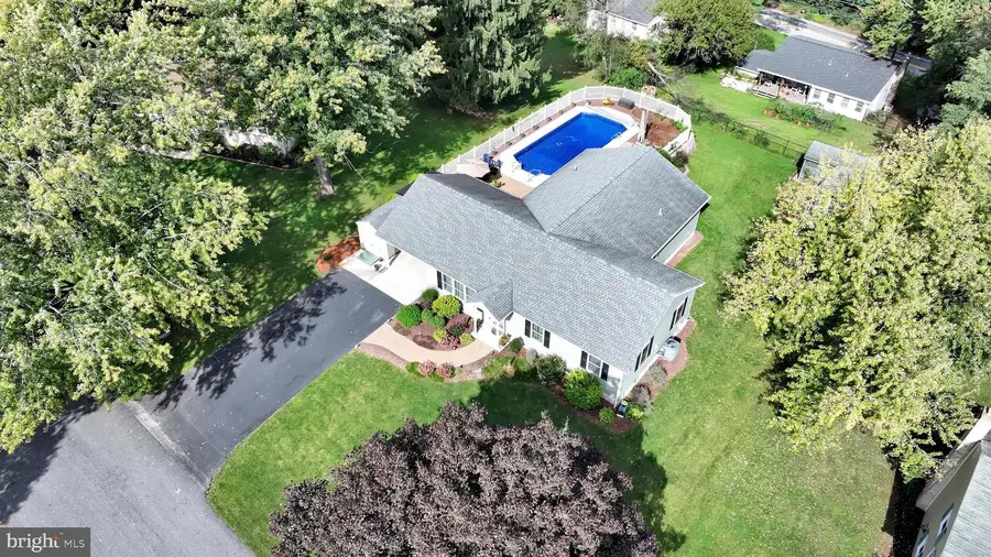 25 York Hill Rd, Etters, PA 17319 - #2