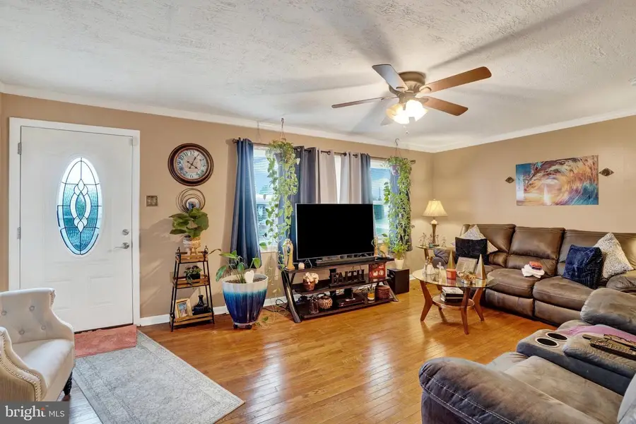 1020 Kelly Dr, York, PA 17404 - #3