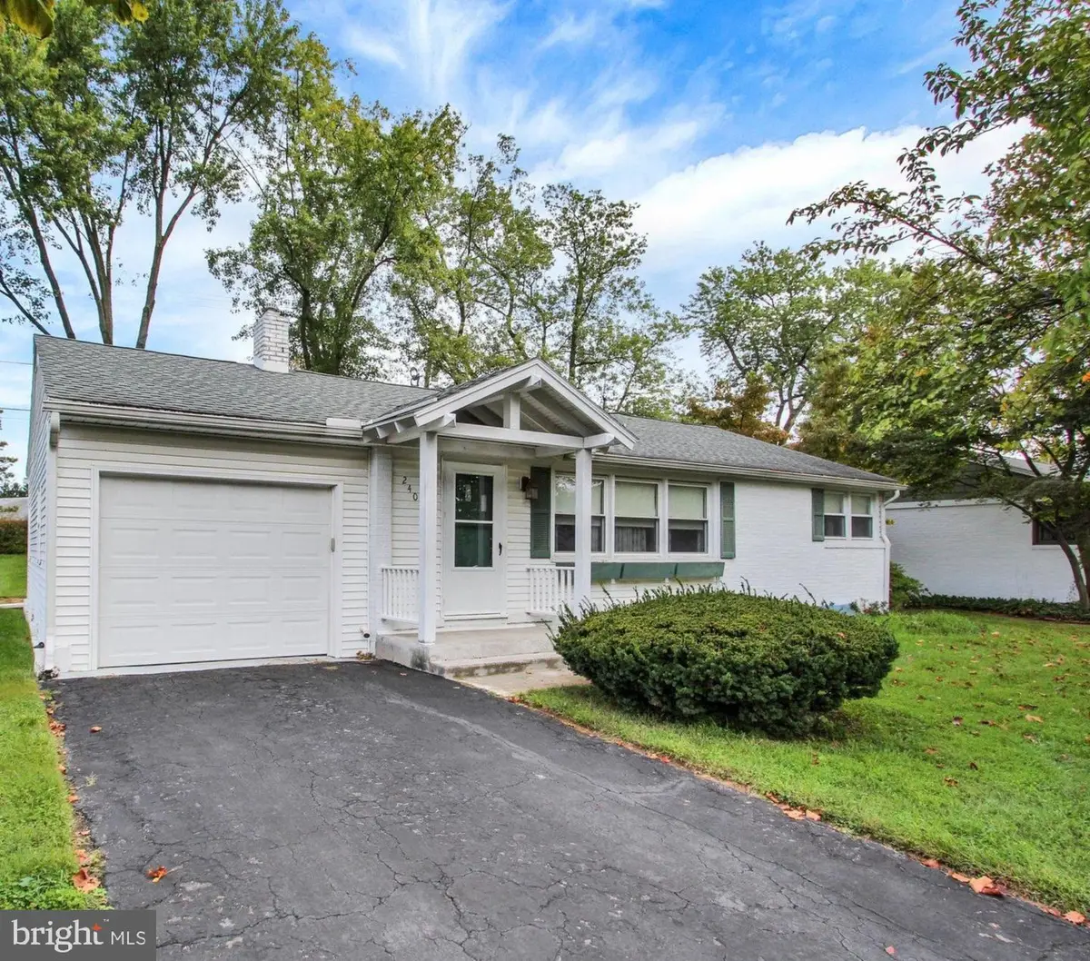 2409 Cambridge Rd, York, PA 17402 - #1