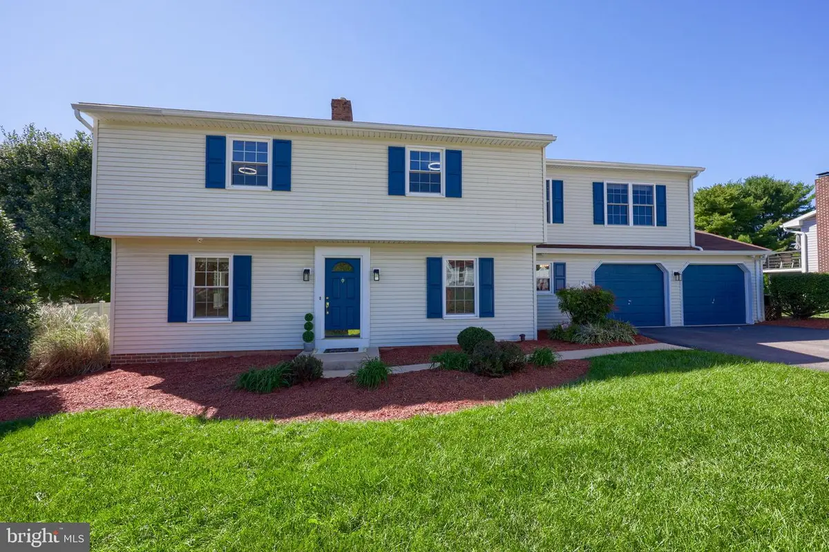 1735 Ashland Dr, York, PA 17408 - #1