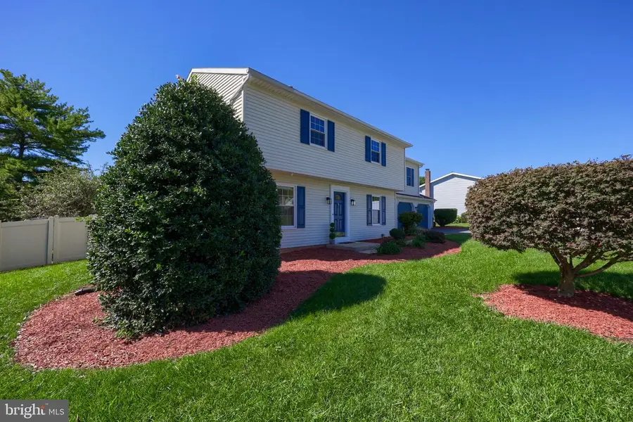 1735 Ashland Dr, York, PA 17408 - #3