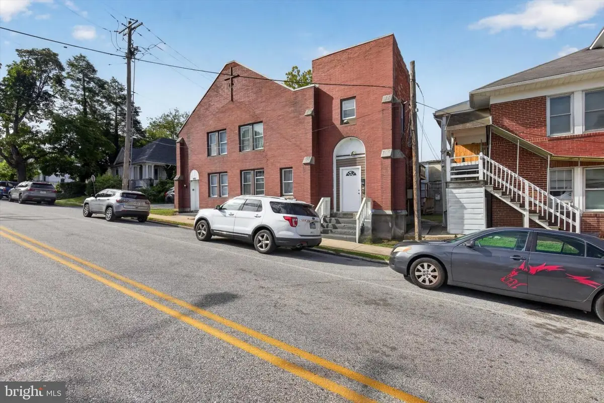 816 S Pershing Ave, York, PA 17403 - #1