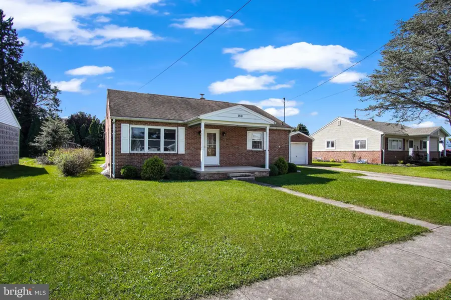180 Dewey St, Mount Wolf, PA 17347 - #3