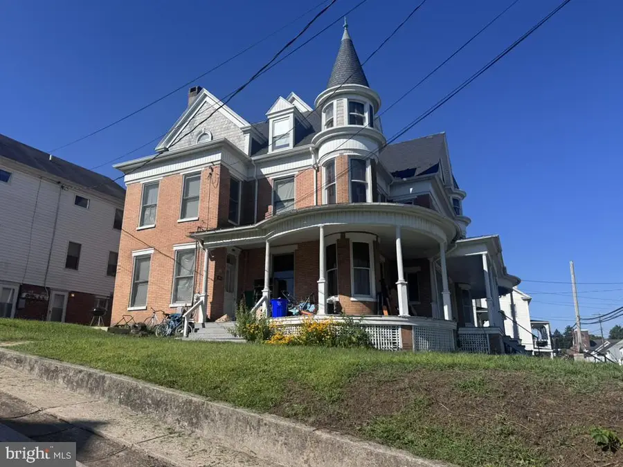 35 W Main St, Windsor, PA 17366 - #3
