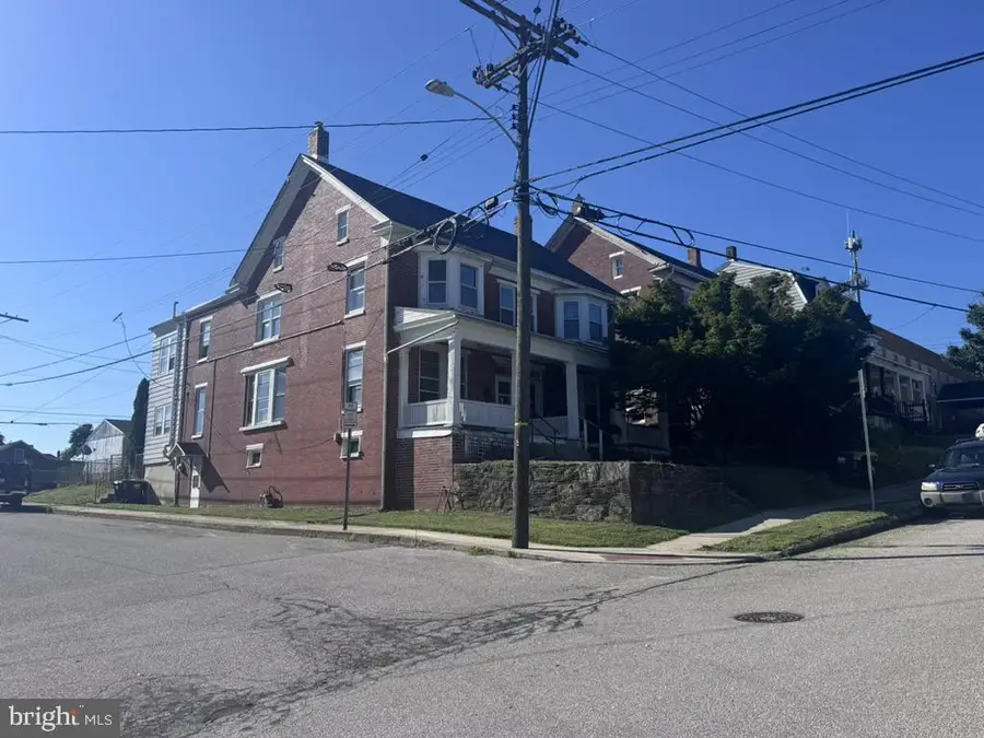 100 Henrietta St, Red Lion, PA 17356 - #2