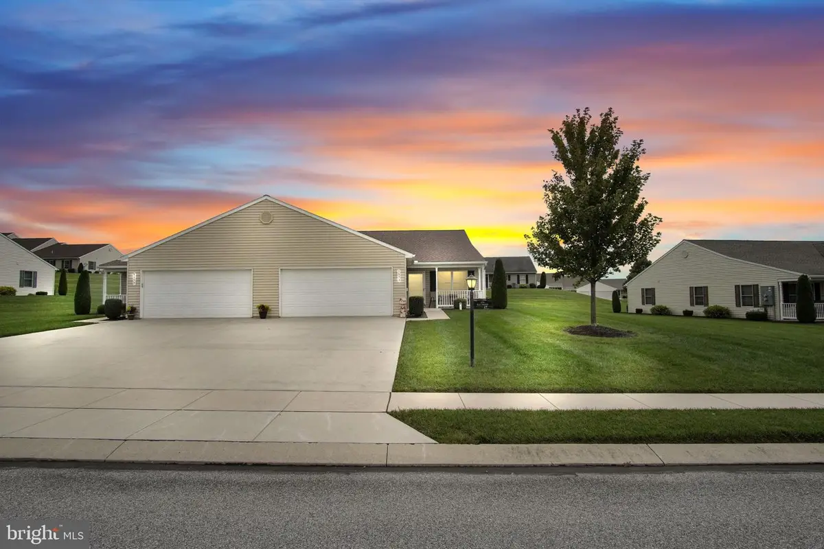 1379 Pleasant View Dr #222, Spring Grove, PA 17362 - #1