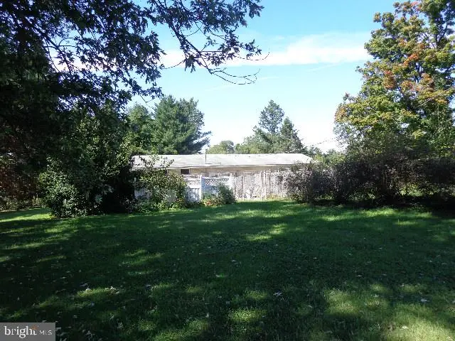784 Menges Mills Rd, Spring Grove, PA 17362 - #3