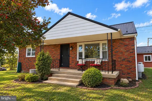 233 Manor Rd, RED LION, PA 17356