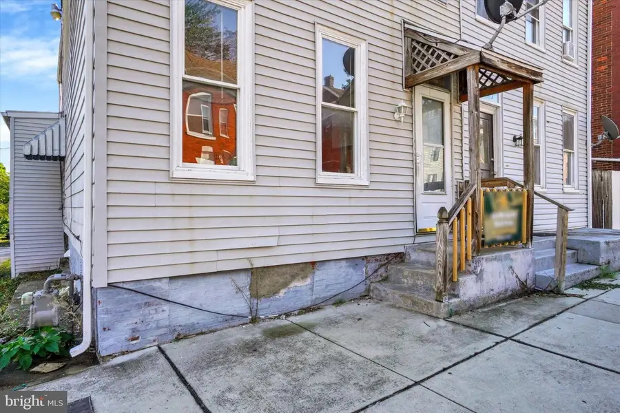 459 Juniper St, York, PA 17401 - #3