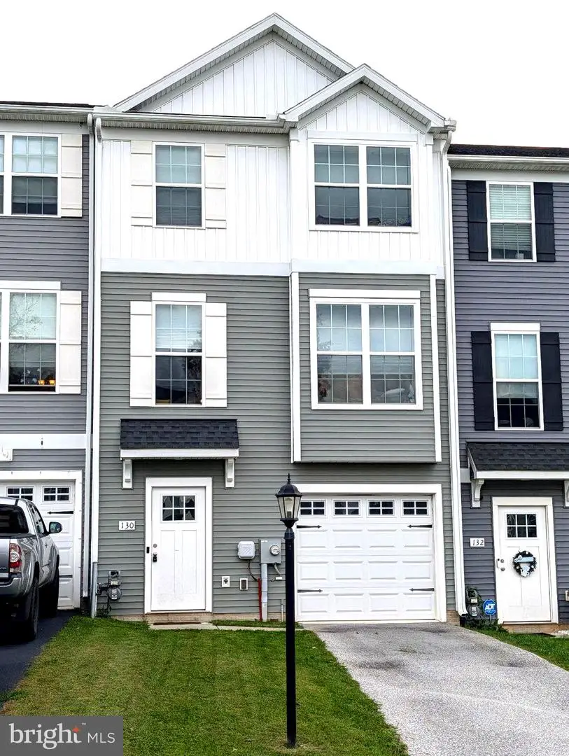 130 Overlook Dr, Hanover, PA 17331 - #1