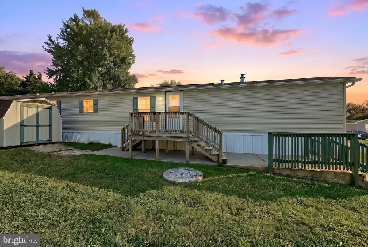 53 Chesapeake Est, Thomasville, PA 17364 - #1