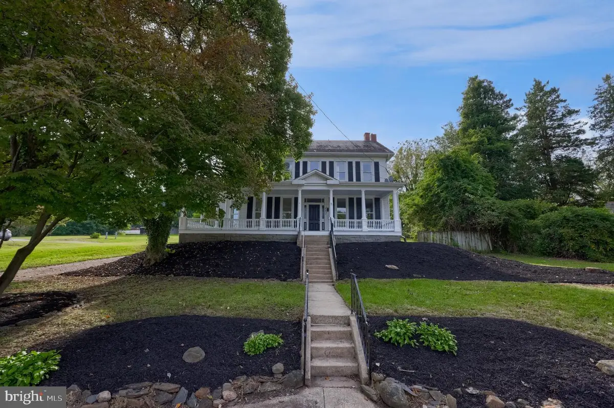 402 Main St, Delta, PA 17314 - #1