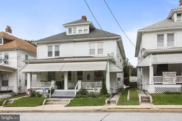 211 W High St, RED LION, PA 17356