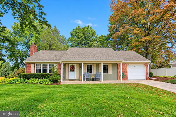 537 W Heatherfield Way, RED LION, PA 17356