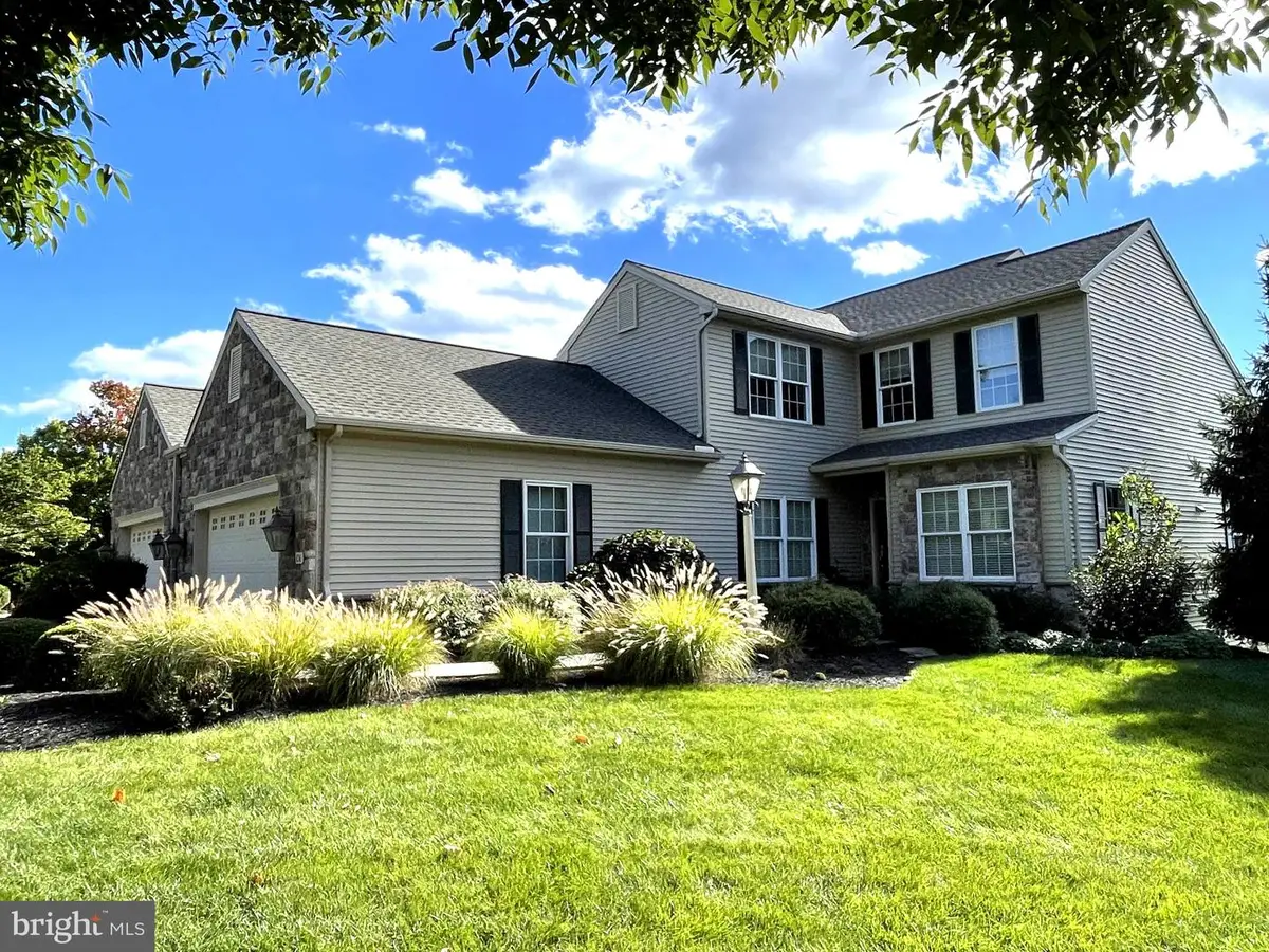 856 Meadow Ct, York, PA 17402 - #1