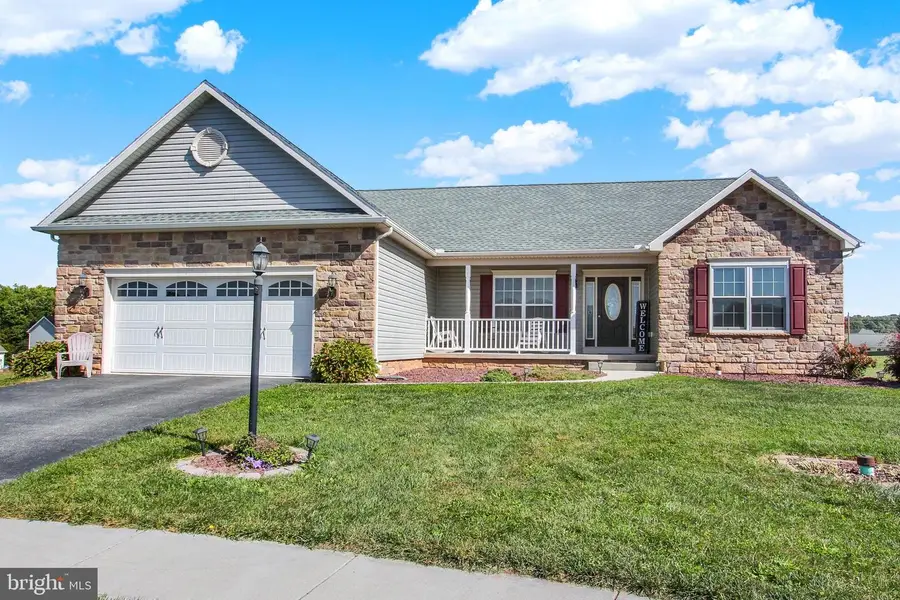 16 Clover Ct, Abbottstown, PA 17301 - #2