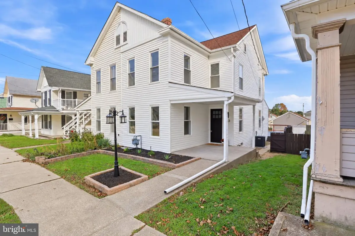 653 Broadway, Hanover, PA 17331 - #1