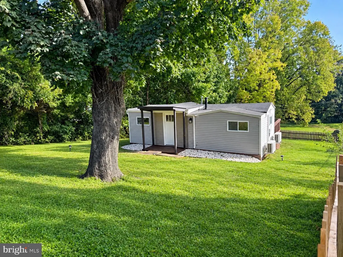 3321 High St, Emigsville, PA 17318 - #1