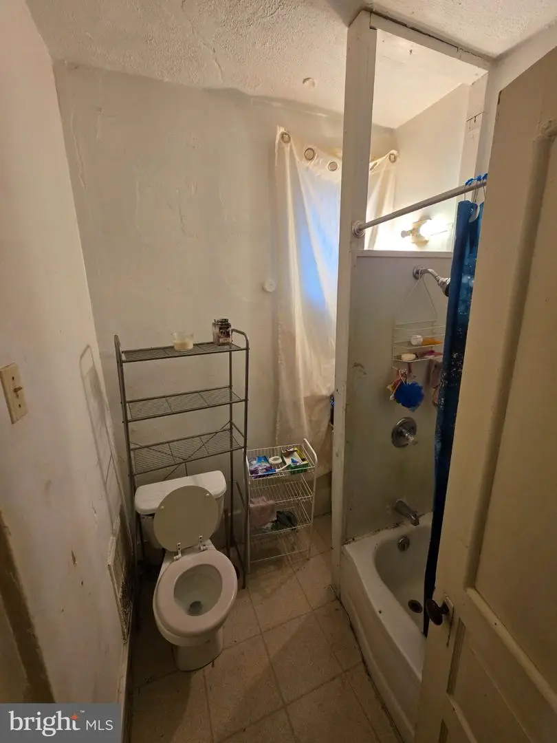 349 E King St, York, PA 17403 - #3