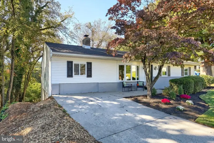 410 Jennifer Dr, New Cumberland, PA 17070 - #2