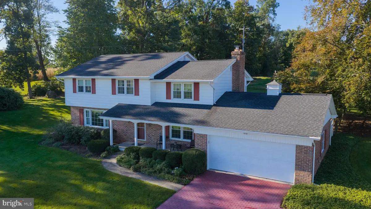 1942 Plain View Dr, Spring Grove, PA 17362 - #1