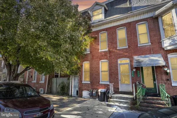875 E Market St, YORK, PA 17403