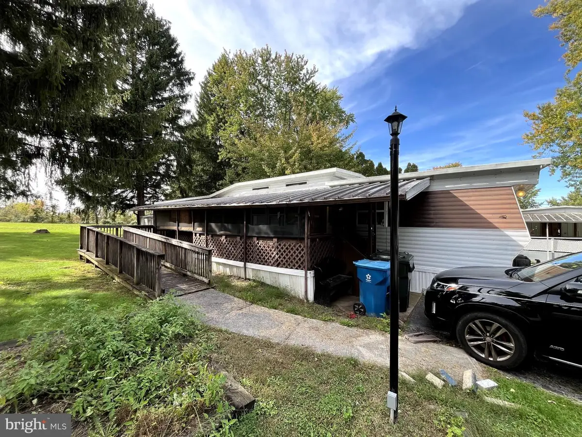 459 Clover Dr, York, PA 17406 - #1