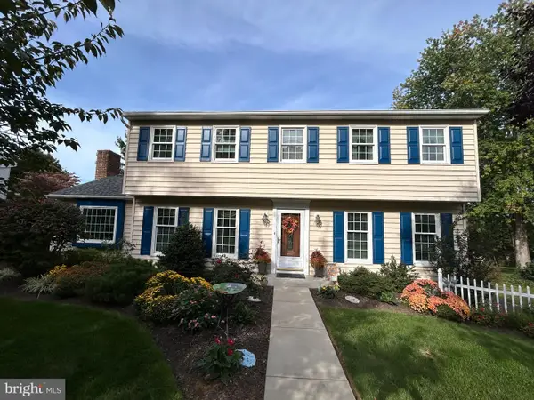 598 Ensminger Dr, YORK, PA 17407