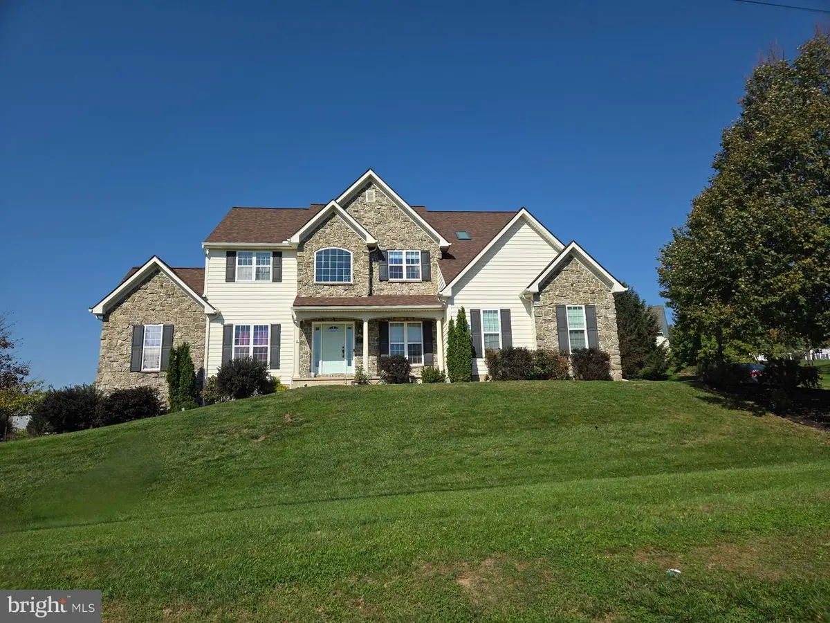 330 Beck Rd, York, PA 17403 - #1