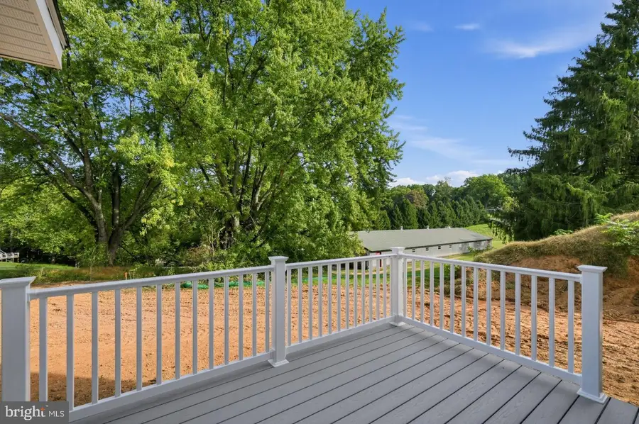6917 Reynolds Mill Rd, Seven Valleys, PA 17360 - #3