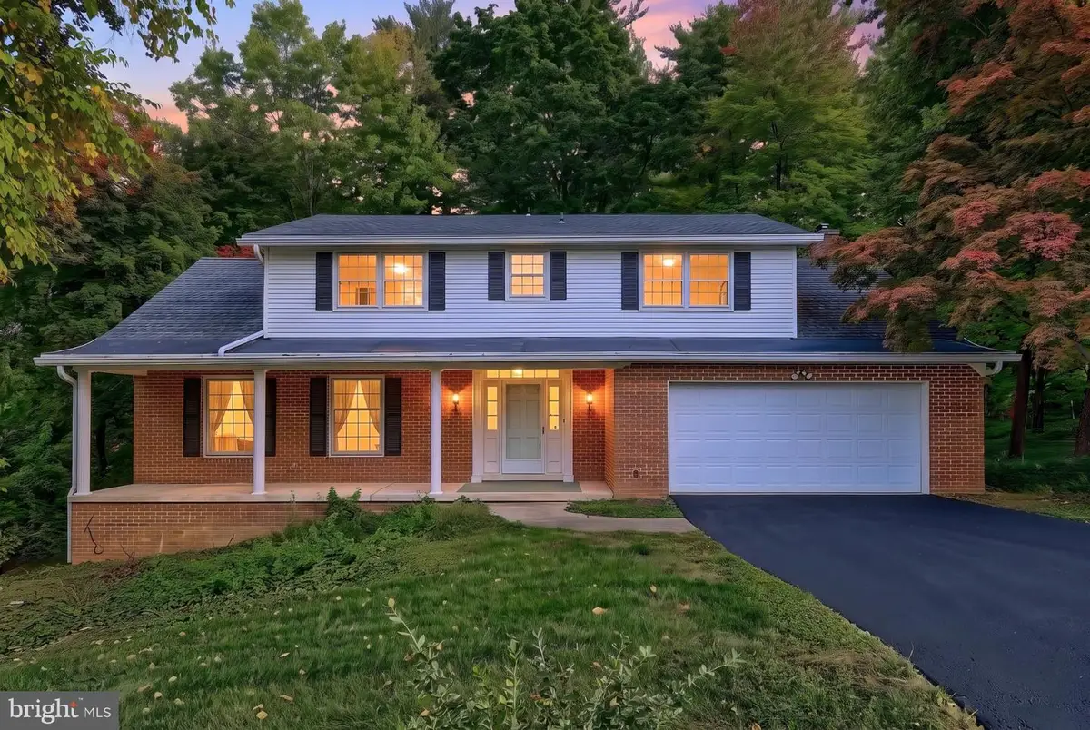 3025 Forrest Ln, York, PA 17402 - #1