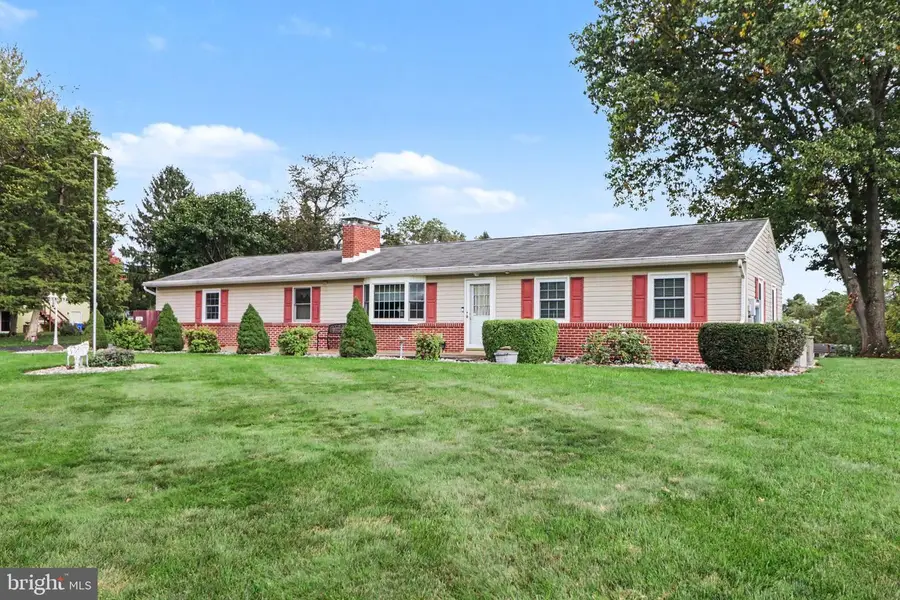 530 Yocumtown Rd, Etters, PA 17319 - #3