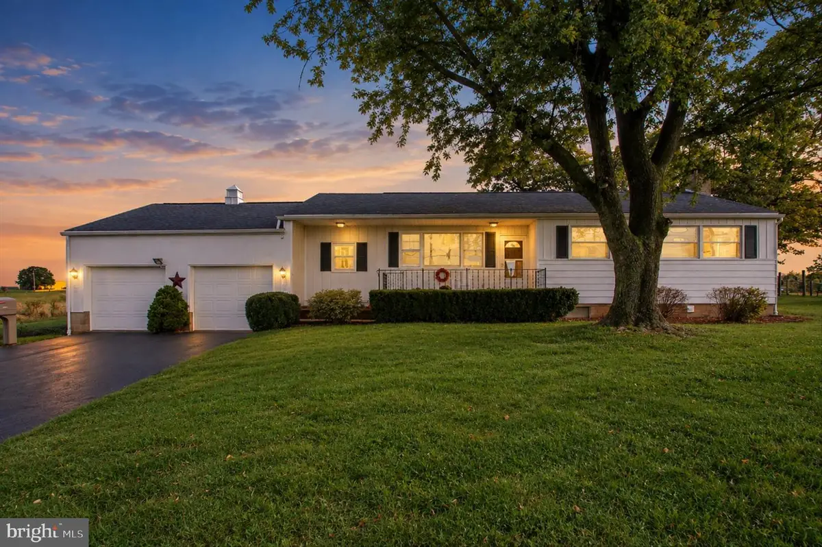 200 Big Mount Rd, Thomasville, PA 17364 - #1