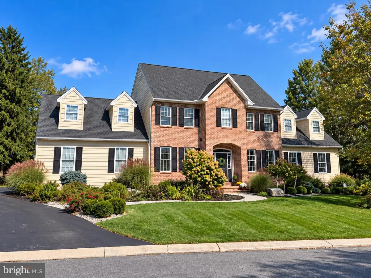 10 Burning Tree Ct, York, PA 17404 - #1