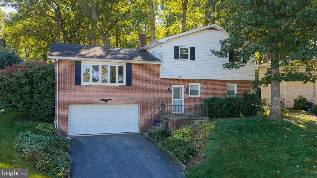 305 Blue Ridge Dr, York, PA 17402 - #1