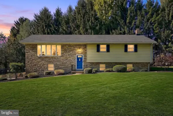 420 School Rd, YORK, PA 17407
