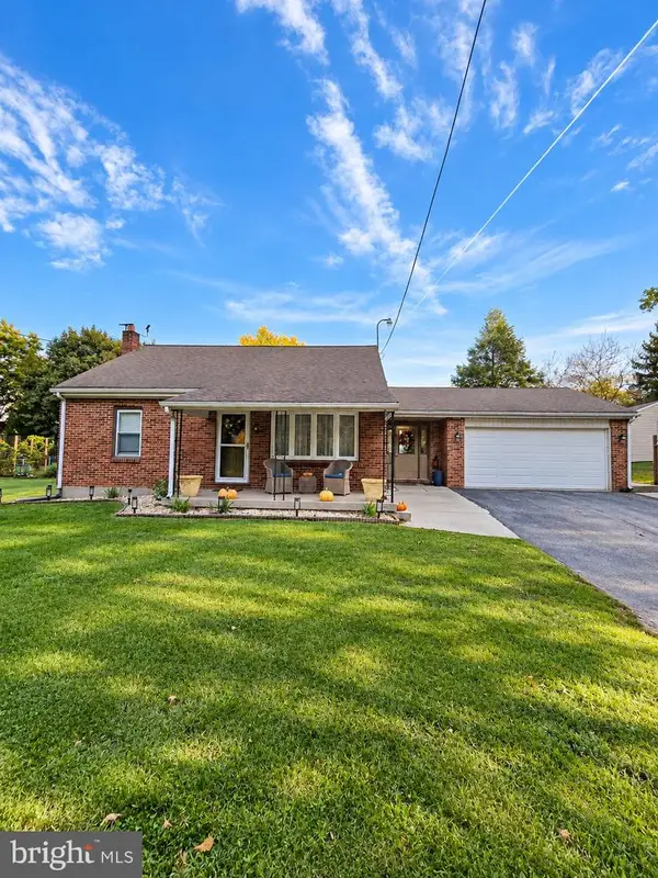 1031 Trinity Rd, YORK, PA 17408